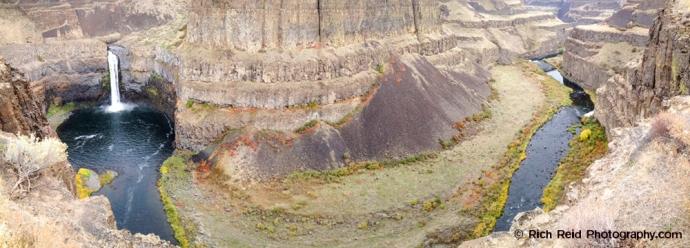 Panorama of the 198-foot Palouse Falls and river in Palouse Falls State Park, Washington.